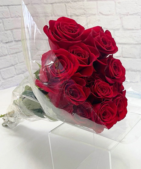 wrapped roses in presentation style